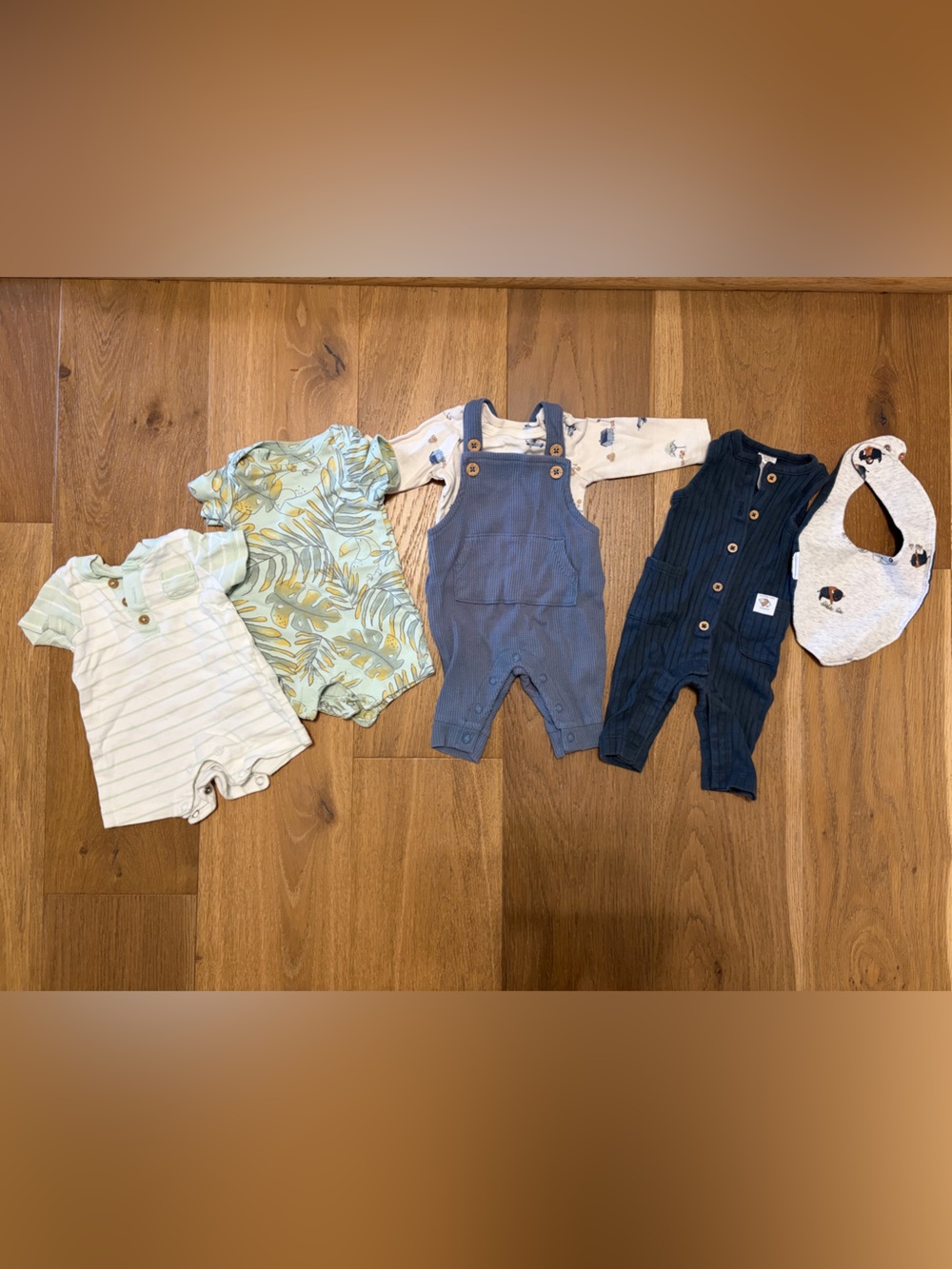 Carter’s NB bundle - 6 pieces